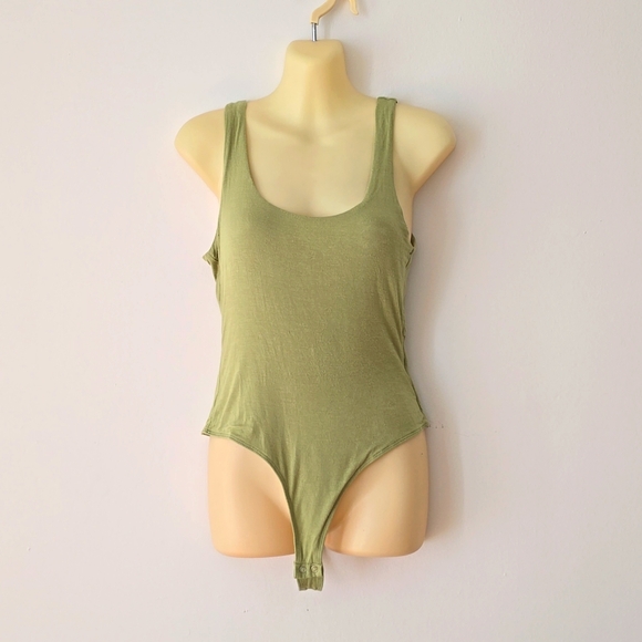 Double Zero Green Bodysuit 95% Rayon Size M - Picture 1 of 7